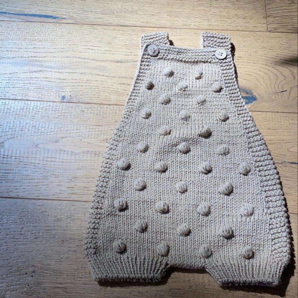 Bobble beige romper- 6-12 months
